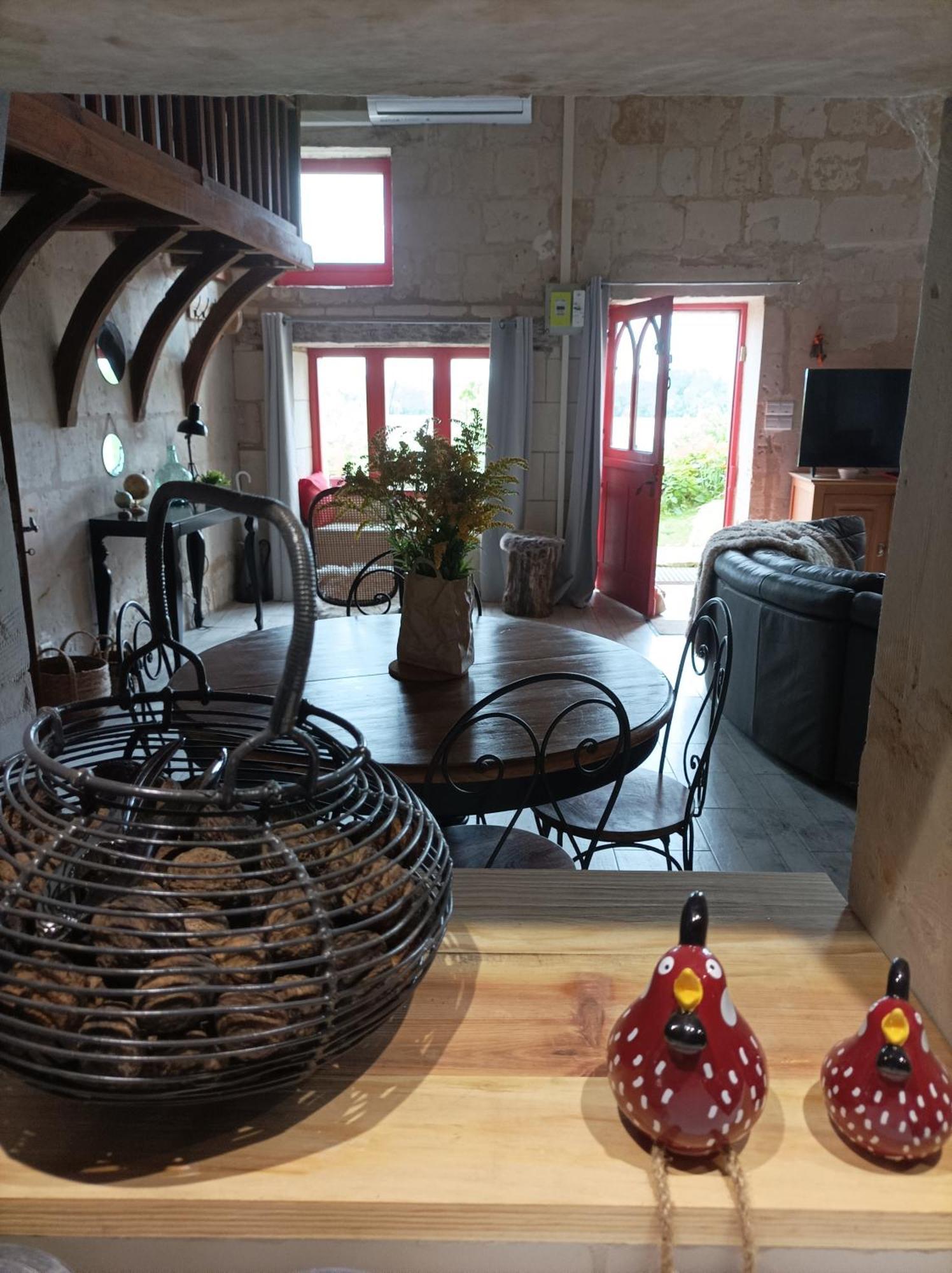 Gite Des Perreyeurs - Maison Troglodyte Avec Vue Sur Loire Montsoreau Ngoại thất bức ảnh